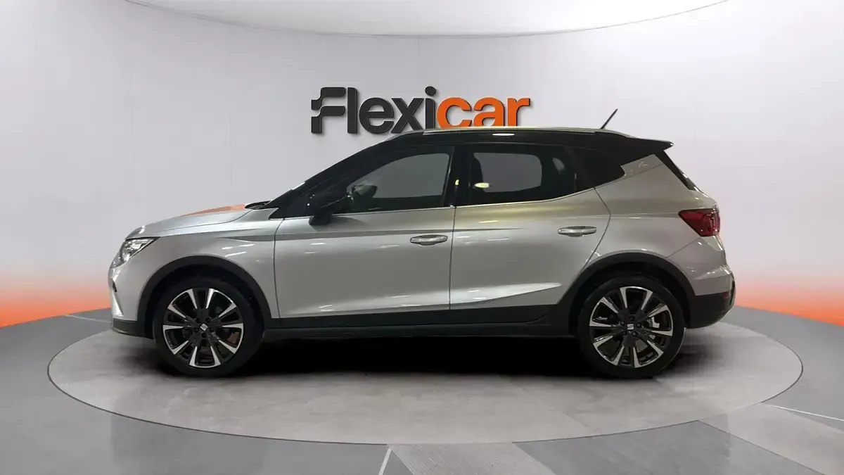 Usado Seat Arona Style 116 CV (85 kW) 2024 Gris SUV