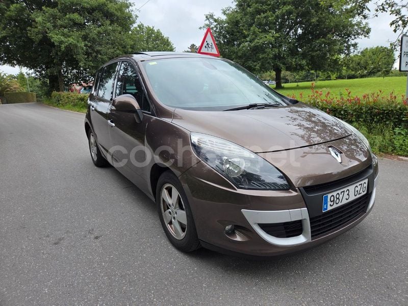Marrón Usado 2012 Renault Scénic III Dynamique Monovolumen | 6999 € (Precio justo) - Imagen 1/4