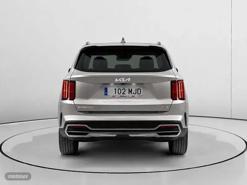 Usado Kia Sorento 265 CV (194 kW) 2023 Gris SUV