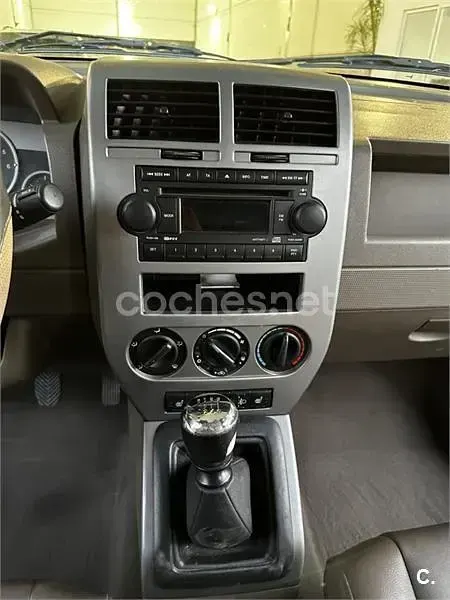 Usado Jeep Compass Limited 140 CV (102 kW) 2007 Beige SUV
