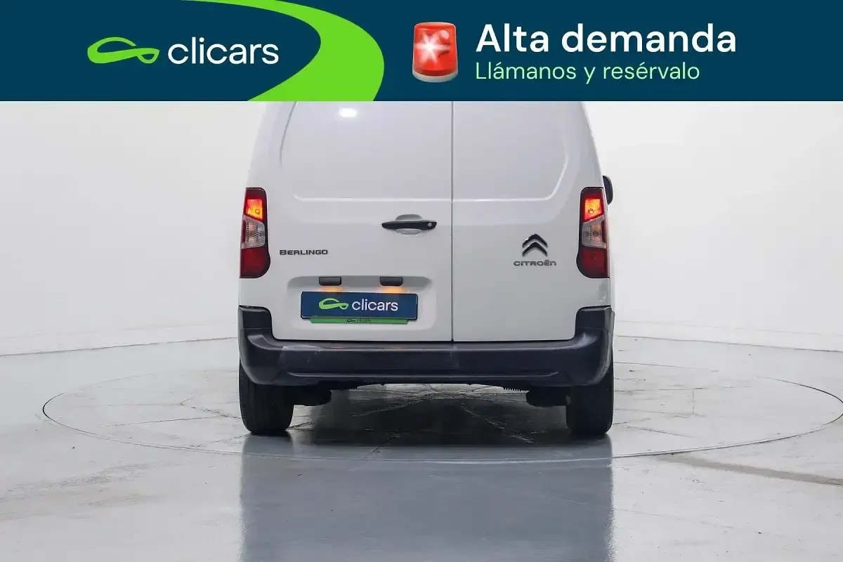 Usado Citroën Berlingo 100 CV (73 kW) 2022 Blanco Monovolumen