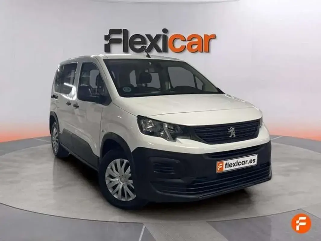 Usado Peugeot Rifter Active 102 CV (75 kW) 2021 Blanco Monovolumen