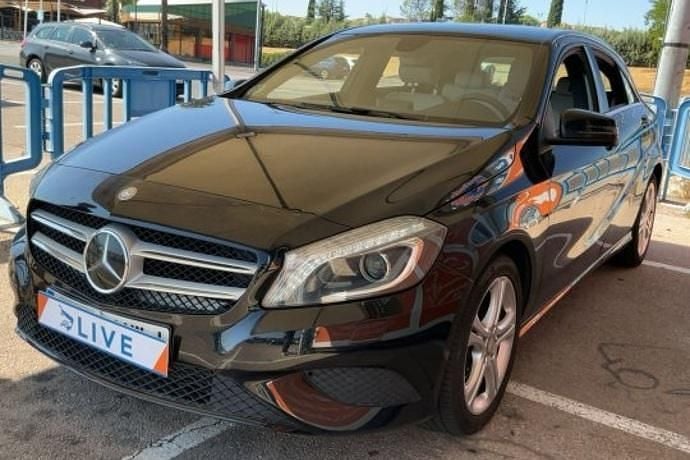 Usado Mercedes A180 110 CV (80 kW) 2014