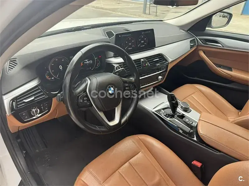 Usado BMW 530 Comfort Edition 258 CV (189 kW) 2017 Blanco Berlina