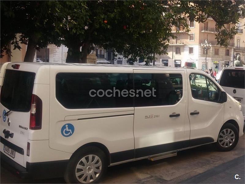 Usado Renault Trafic LIMITED 120 CV (88 kW) 2019 Blanco Monovolumen