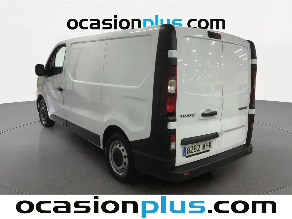 Usado Renault Trafic 131 CV (96 kW) 2023 Blanco Monovolumen