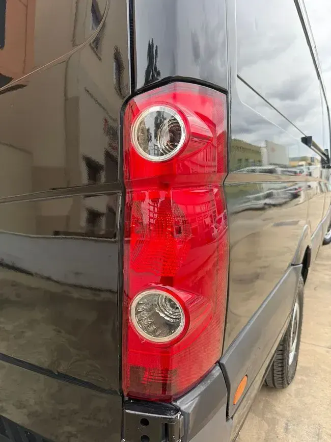 Usado VW Crafter 140 CV (102 kW) 2015 Negro Van