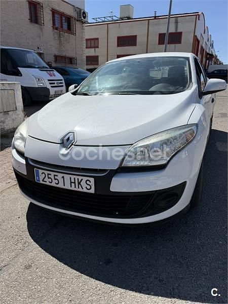 Blanco Usado 2012 Renault Mégane III Authentique Berlina | 5500 € (Buen precio) - Imagen 1/4
