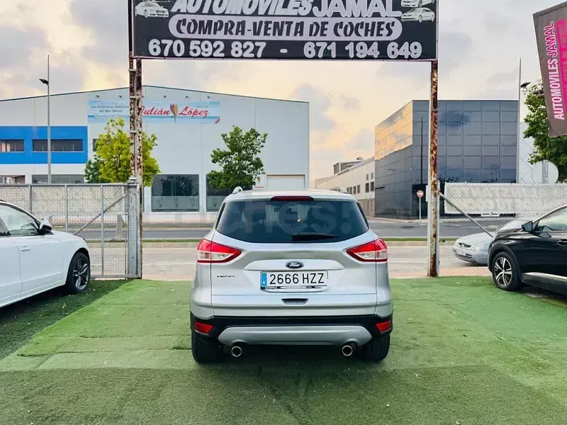 Usado Ford Kuga Trend 140 CV (102 kW) 2014 Gris / plata SUV