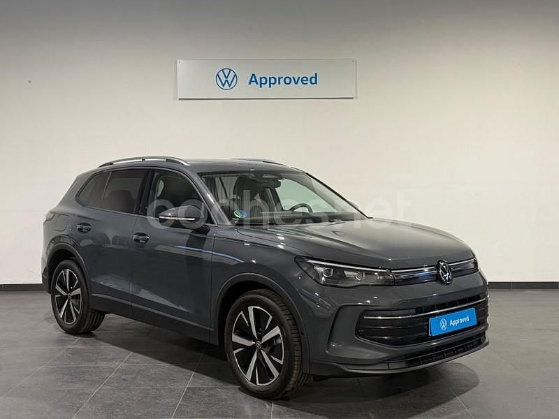 Usado VW Tiguan 150 CV (110 kW) 2025 Gris / plata SUV