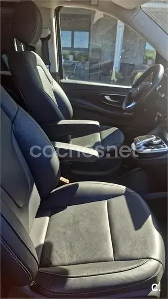 Käytetty Mercedes V250 Avantgarde 204 HP (150 kW) 2019 Musta Tila-auto