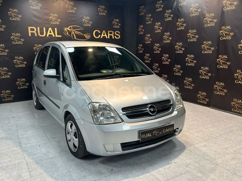 Gris / plata Usado 2004 Opel Meriva Enjoy Monovolumen | 4500 € (Caro) - Imagen 1/4