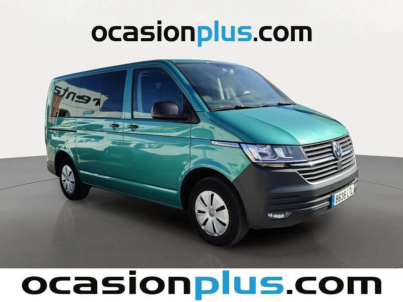 Usado VW Caravelle Comfortline 110 CV (80 kW) 2021 Verde Van