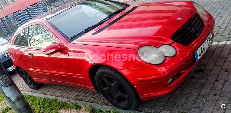 Usado Mercedes CLK220 150 CV (110 kW) 2005 Rojo Coupe