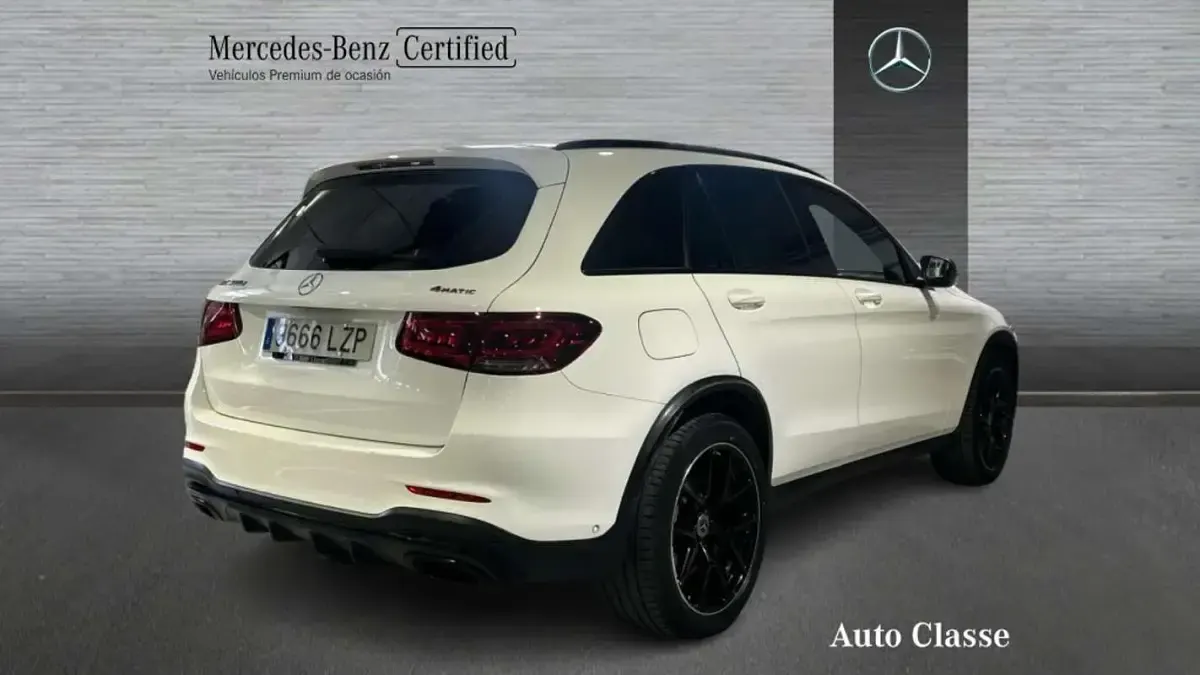Usado Mercedes GLC300 AMG line 245 CV (180 kW) 2022 Blanco SUV