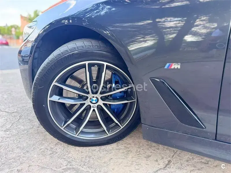 Usado BMW 530 286 CV (210 kW) 2021 Negro Familiar