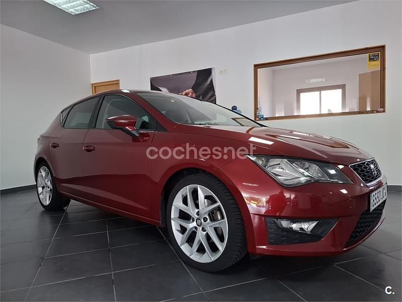 Käytetty Seat Leon FR 150 HP (110 kW) 2015 Punainen Sedan