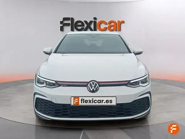 Usado VW Golf VIII GTI 245 CV (180 kW) 2020 Blanco Berlina