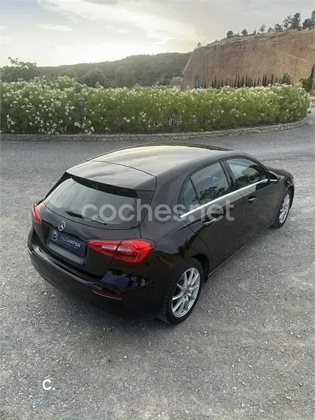 Usado Mercedes A180 136 CV (100 kW) 2020 Negro Berlina