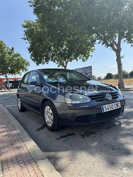 Usado VW Golf IV Trendline 102 CV (75 kW) 2004 Negro Berlina