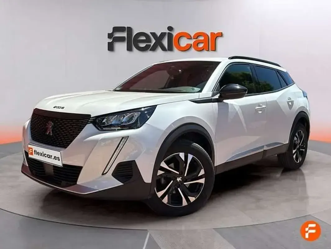 Usado Peugeot 2008 Allure 131 CV (96 kW) 2023 Blanco SUV