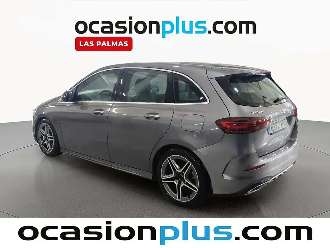 Usado Mercedes B200 150 CV (110 kW) 2023 Gris Utilitario