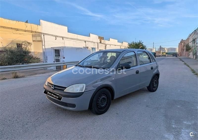 Gris / plata Usado 2001 Opel Corsa Eco Berlina | 2300 € (Precio justo) - Imagen 1/4