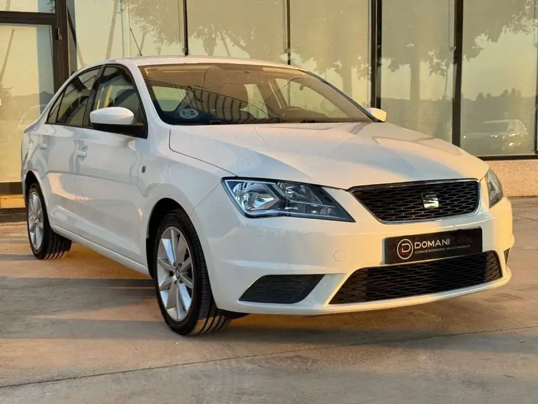 Usado Seat Toledo Style 90 CV (66 kW) 2014 Blanco Utilitario