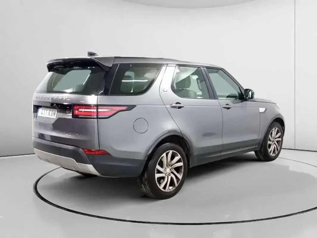 Usado Land Rover Discovery HSE 241 CV (177 kW) 2019 Gris SUV