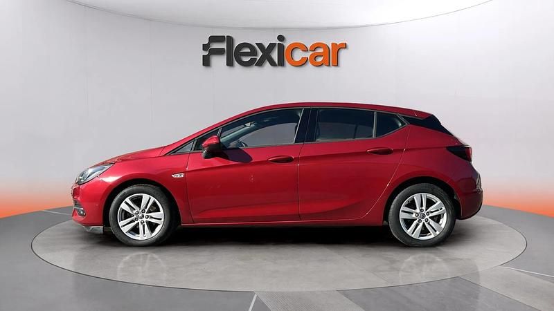 Usado Opel Astra GS Line 131 CV (96 kW) 2020 Rojo Utilitario