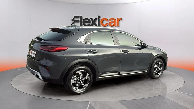Usado Kia XCeed 120 CV (88 kW) 2022 Gris SUV