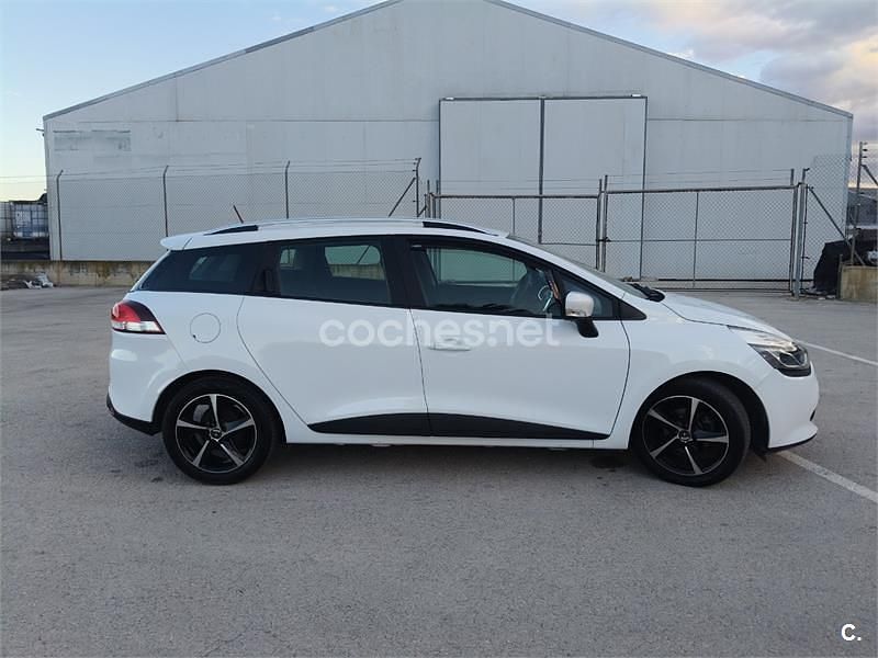 Usado Renault Clio GrandTour 90 CV (66 kW) 2014 Blanco Familiar