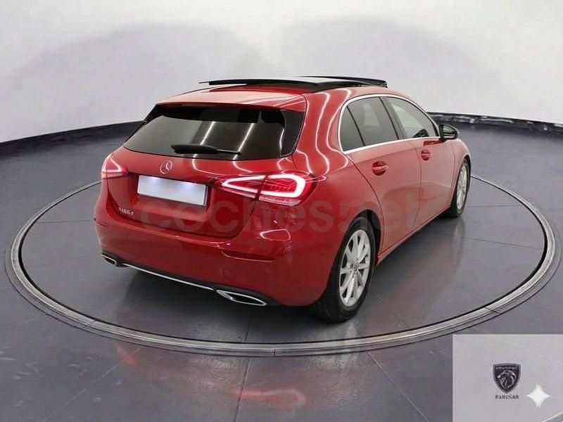 Usado Mercedes A180 116 CV (85 kW) 2019 Rojo Berlina
