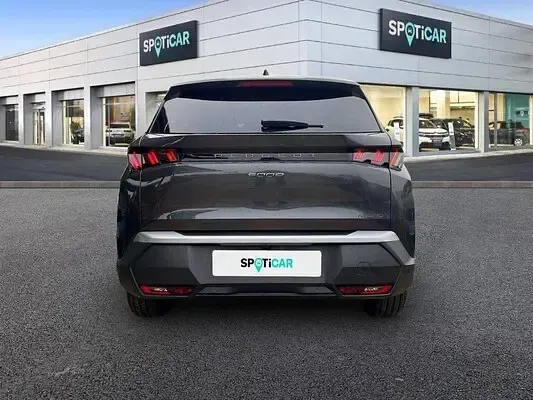 Usado Peugeot 5008 Allure 136 CV (100 kW) 2025 SUV