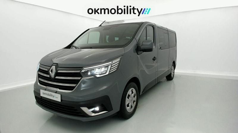 Städtisches grau Usado 2023 Renault Trafic Zen Van | 26.820 € (Precio justo) - Imagen 1/4