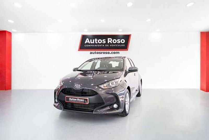 Usado Toyota Yaris Edition 125 CV (91 kW) 2024 Gris Utilitario