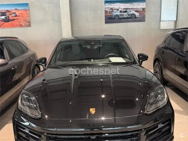 Usado Porsche Cayenne E-Hybrid Coupe 470 CV (345 kW) 2025 Negro SUV