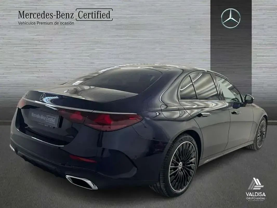 Usado Mercedes E220 197 CV (144 kW) 2025 Berlina