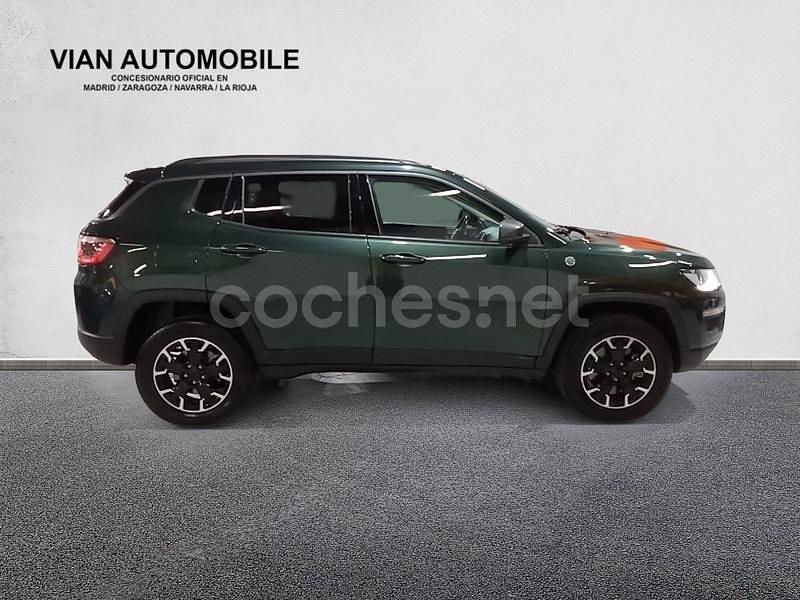 Usado Jeep Compass Trailhawk 240 CV (176 kW) 2021 Verde SUV