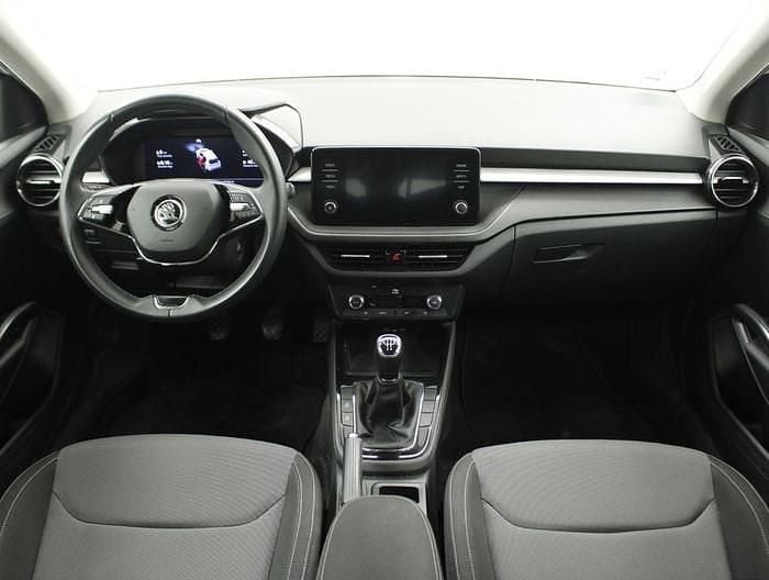 Usado Skoda Fabia Ambition 95 CV (69 kW) 2023 Blanco Berlina