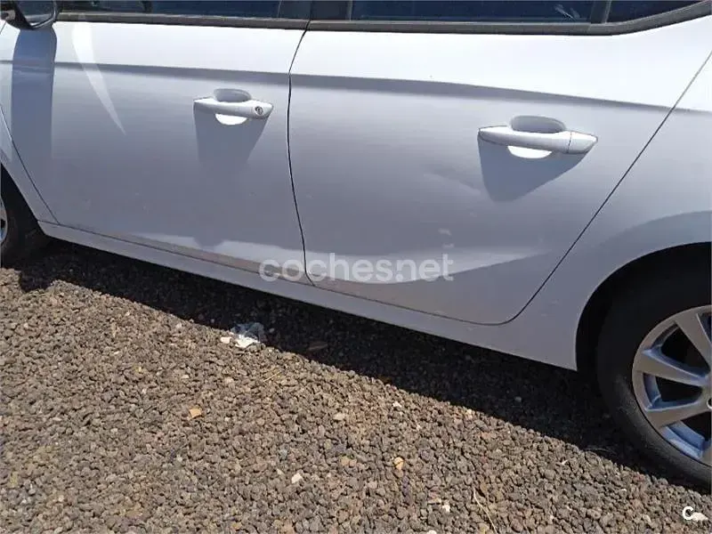 Usado Opel Corsa Edition 102 CV (75 kW) 2021 Blanco Utilitario
