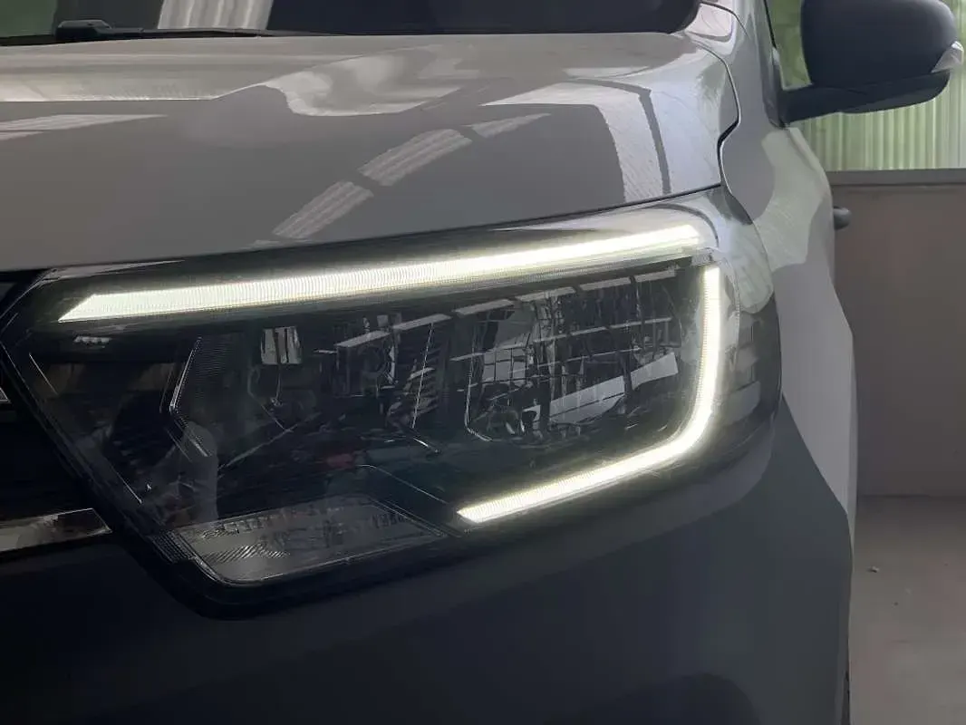 Nuevo Renault Kangoo 75 CV (55 kW) 2026 Blanco Monovolumen