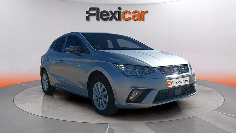 Usado Seat Ibiza XCELLENCE 110 CV (80 kW) 2021 Gris Utilitario