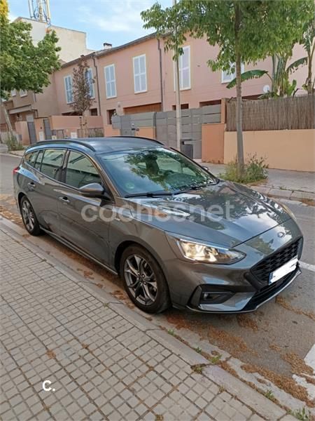 Gris / plata Usado 2019 Ford Focus ST-Line Familiar | 16.000 € (Precio justo) - Imagen 1/4