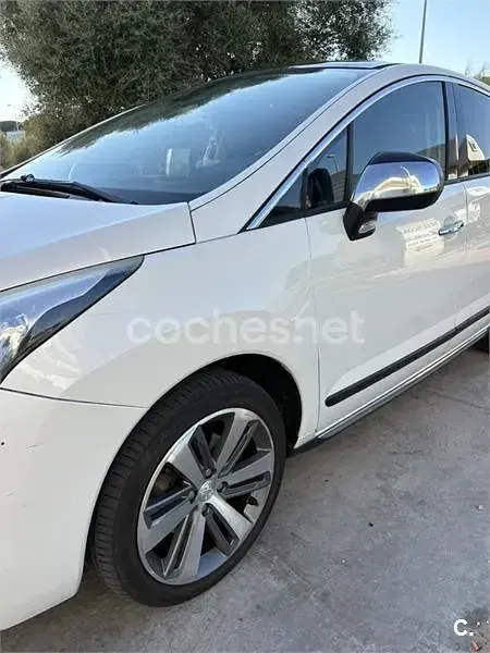 Usado Peugeot 3008 Allure 163 CV (119 kW) 2014 Blanco Familiar