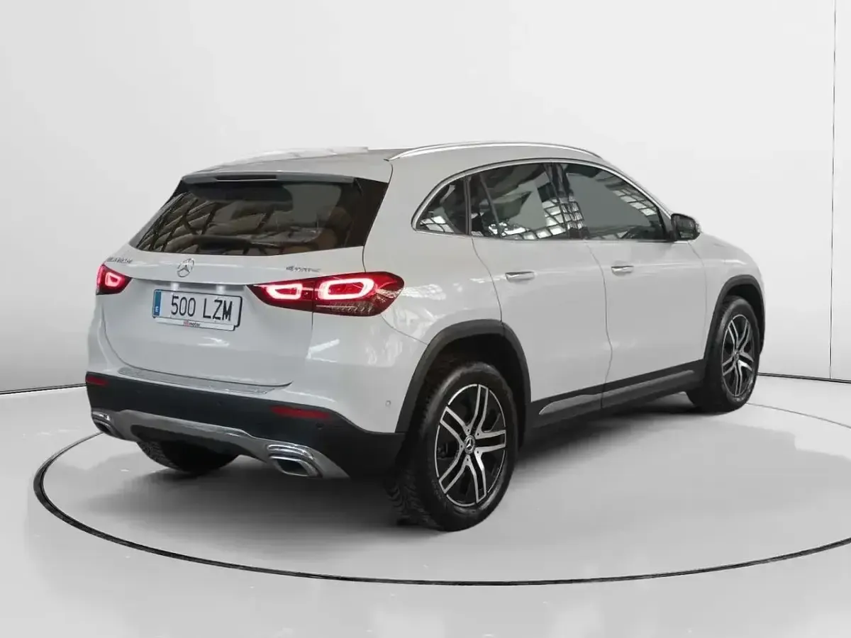 Usado Mercedes GLA220 190 CV (139 kW) 2022 Blanco SUV