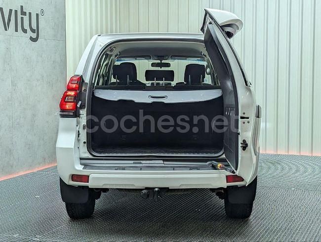 Usado Toyota Land Cruiser 177 CV (130 kW) 2018 Blanco SUV