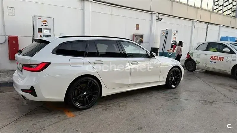 Usado BMW 330 258 CV (189 kW) 2019 Blanco Familiar