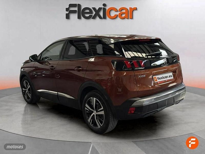Usado Peugeot 3008 Allure 130 CV (95 kW) 2019 Marrón SUV