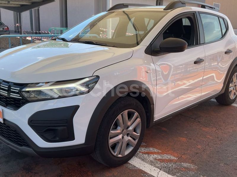 Blanco Usado 2023 Dacia Sandero Essentiel Utilitario | 13.100 € (Buen precio) - Imagen 1/1